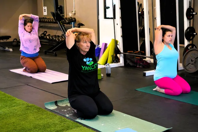 Yoga class in action — photo 10