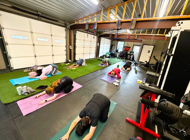 Yoga class in action — photo 17